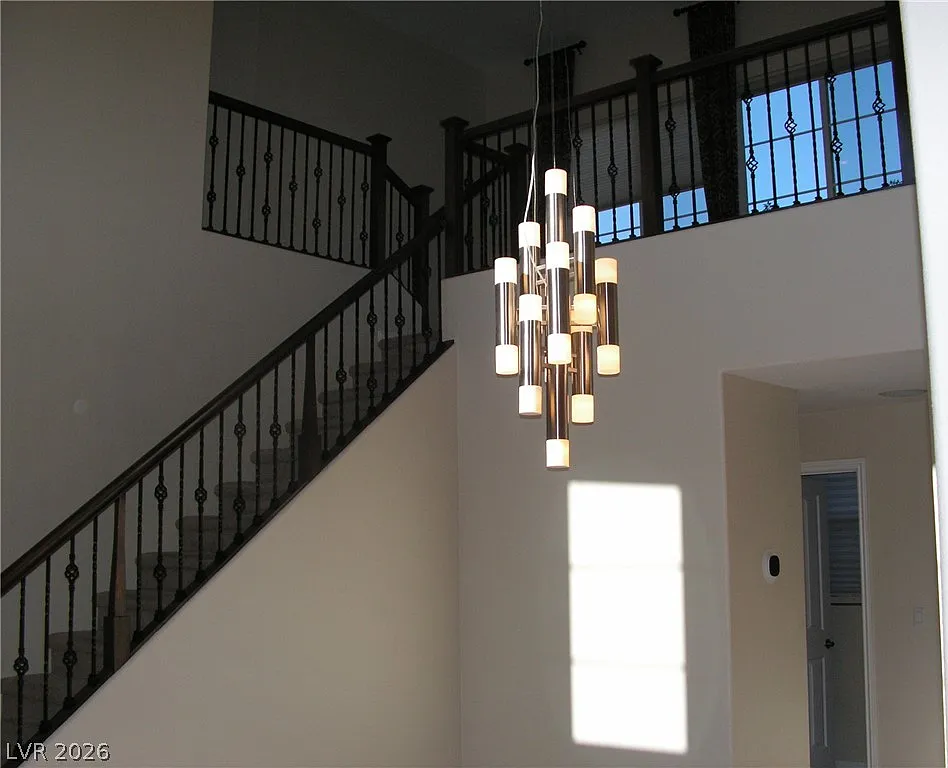 3 bed, 2.5 bath, 2428 sqft, $2,450 — Photo 3