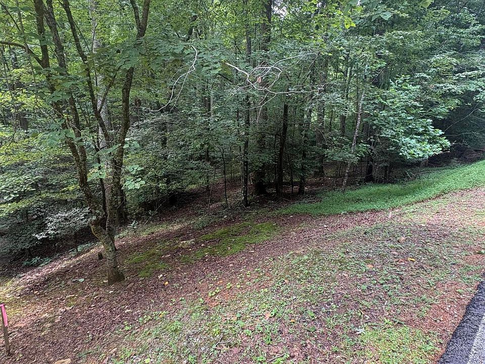 2nd image of 308 Creekside Trl