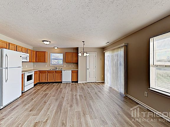 5th image of 1839 Irish Lake Ln