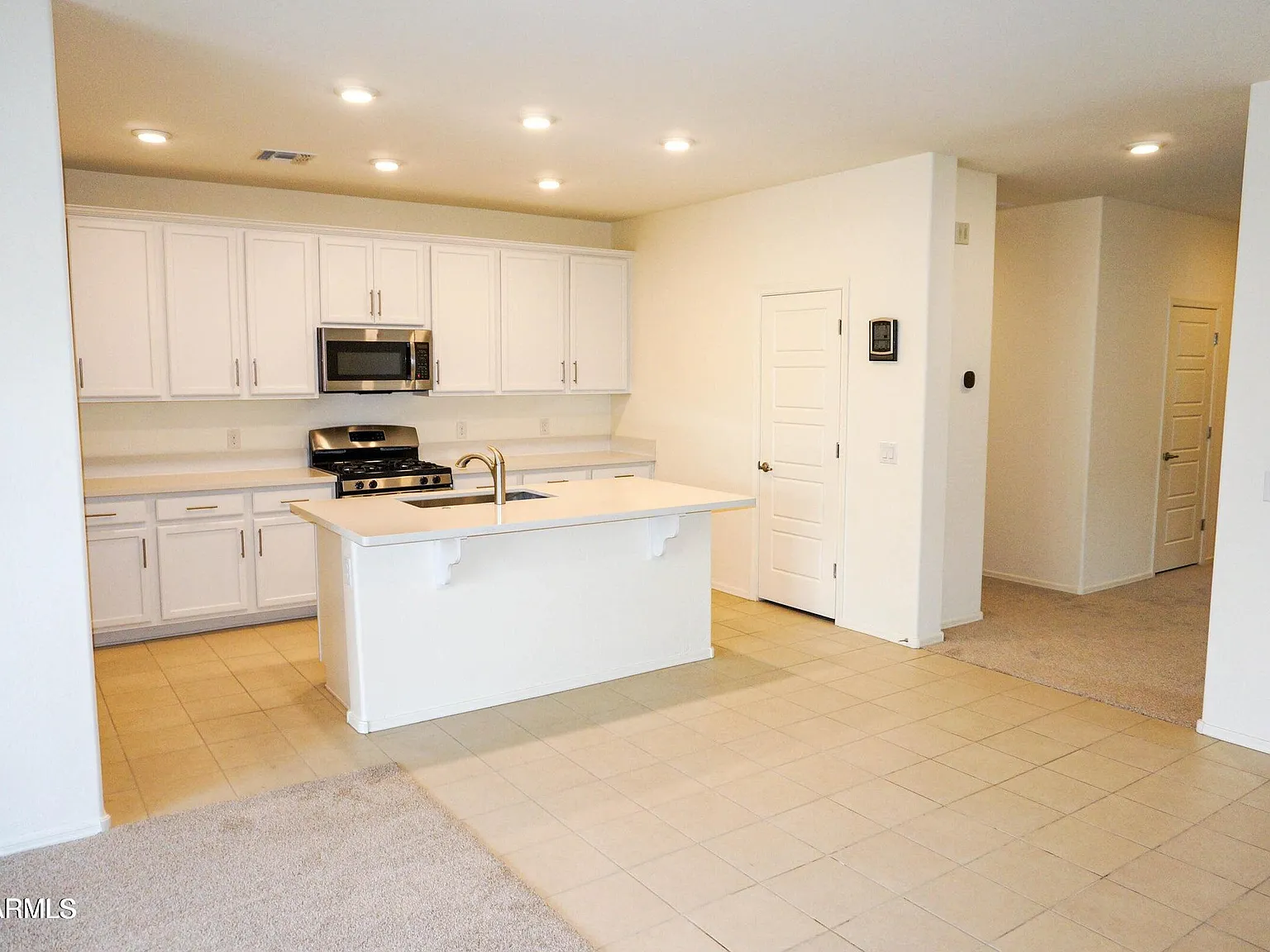 4 bed, 2.0 bath, 1925 sqft, $2,095 — Photo 4
