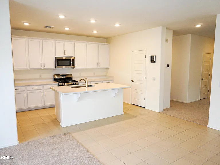 104 E Moonlight Trl — Photo 4