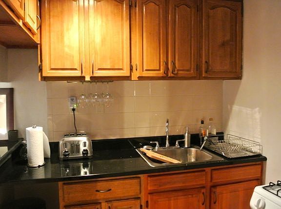 3rd image of 215 Mulberry St APT 6
