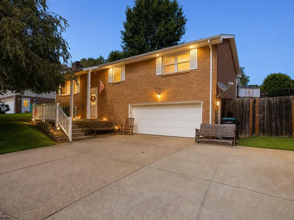 7 Coolview Ln, Bridgeport, WV 26330