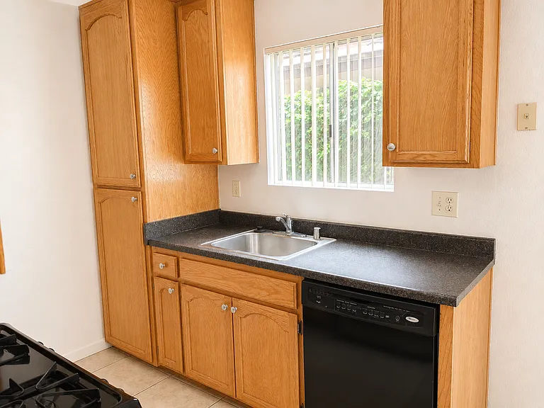 1829 Hornblend St #B — Photo 4