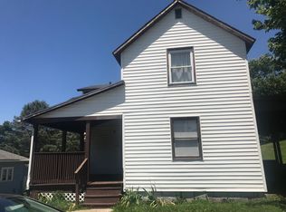 1520 Arthur Ave, Coshocton, OH 43812