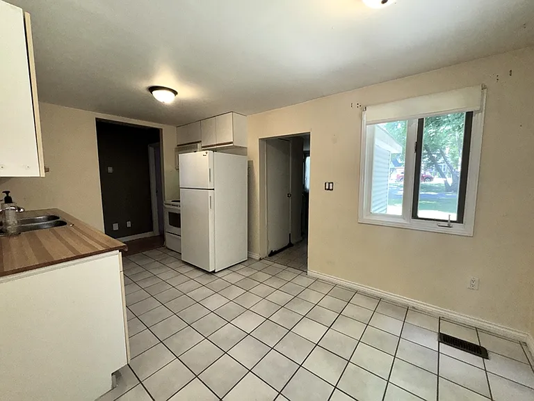 22 McDonald St — Photo 7