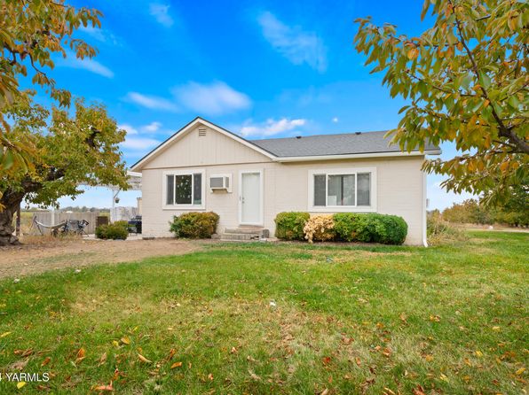 961 Lucy Ln, Zillah, WA 98953