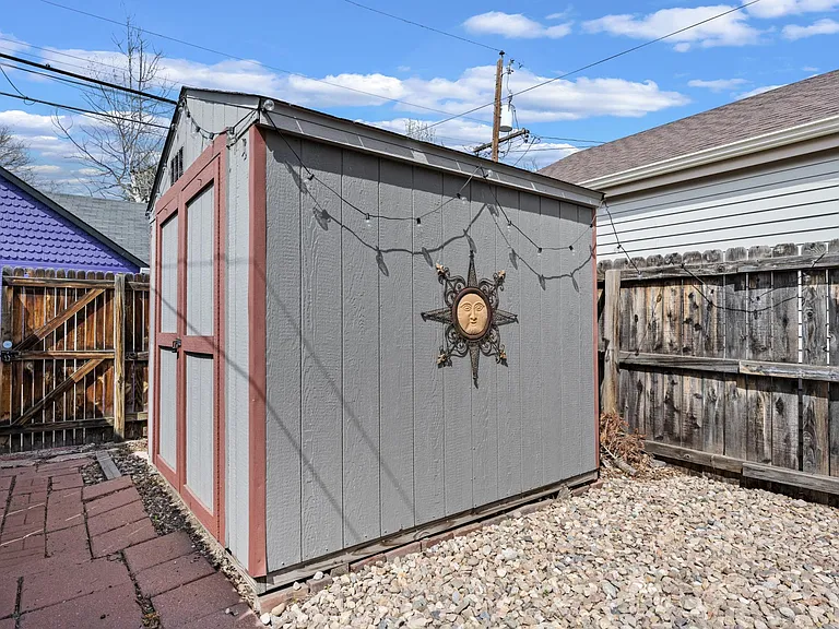 141 W Archer Pl — Photo 20