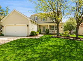 133 Buckskin Ln, Streamwood, IL 60107