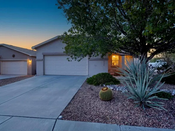 9324 Upper Meadow Ave SW, Albuquerque, NM 87121
