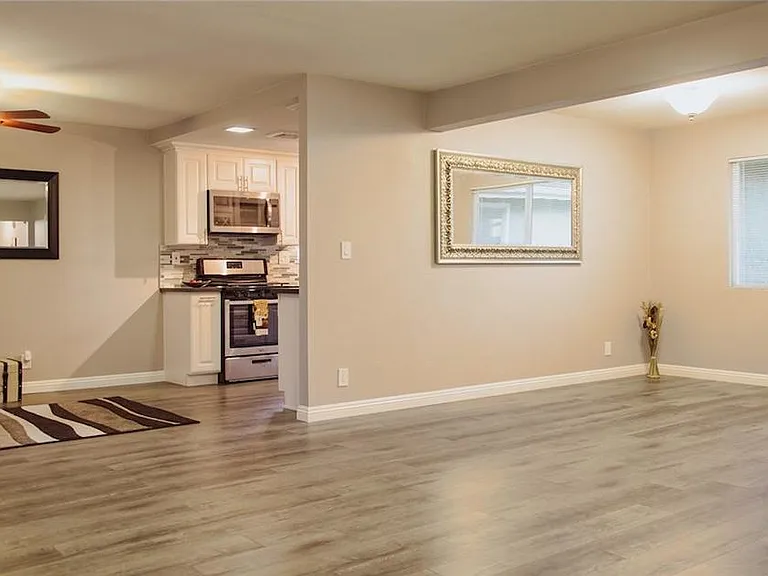 1710 Rolling Hills Dr — Photo 5