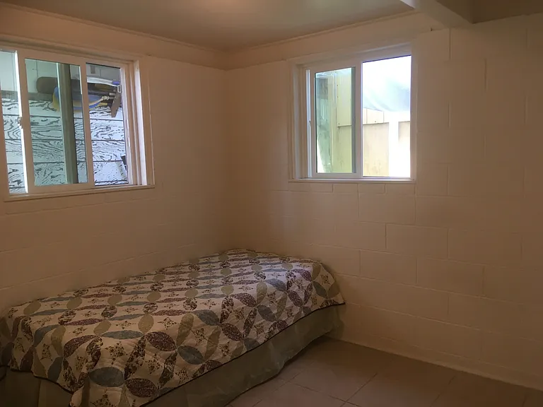 1725 Hoe St — Photo 11