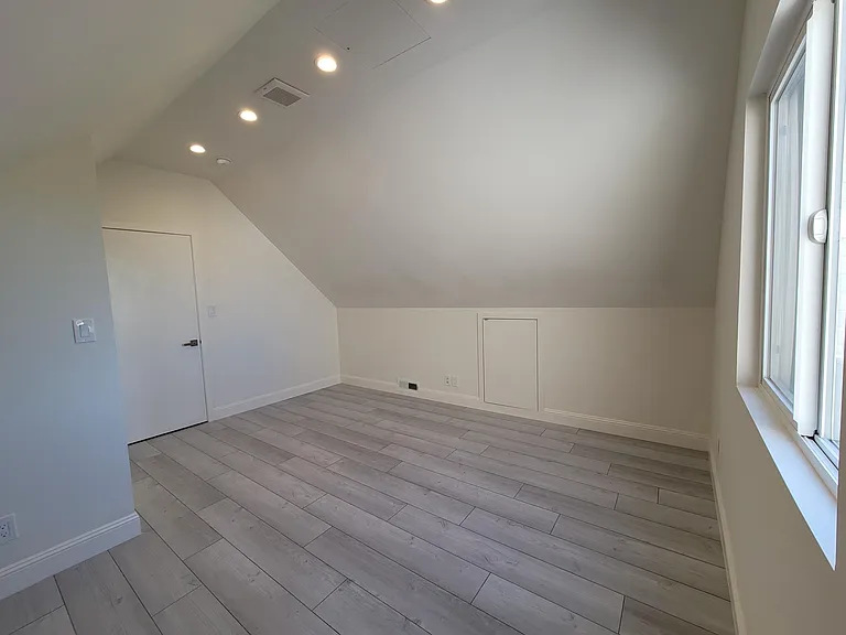 2014 Clement St #B — Photo 19