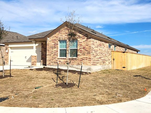 2nd image of 500 Sebring Cir