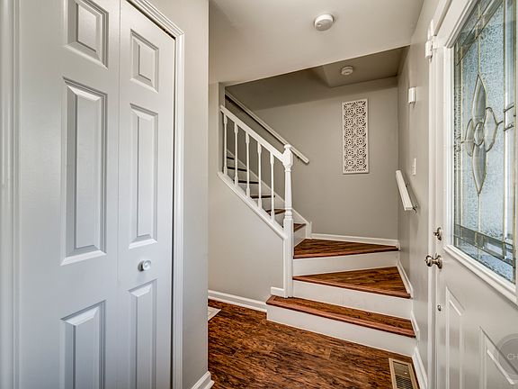 2nd image of 3009 Quincy Ln