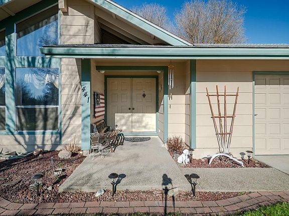 2nd image of 441 Teakwood Dr
