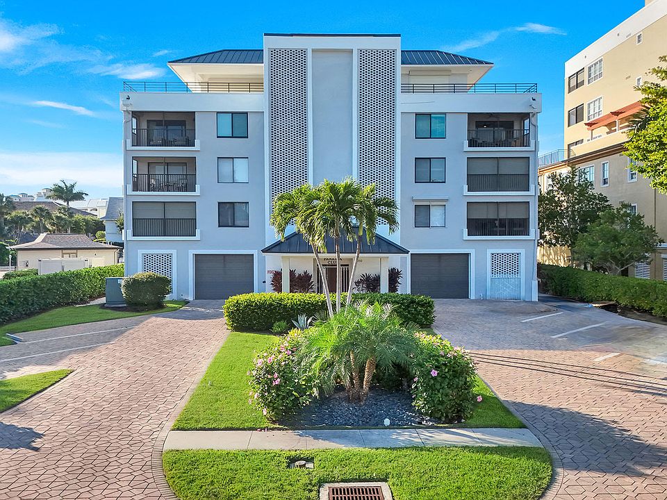 1st image of 910 Panama Ct Unit 402