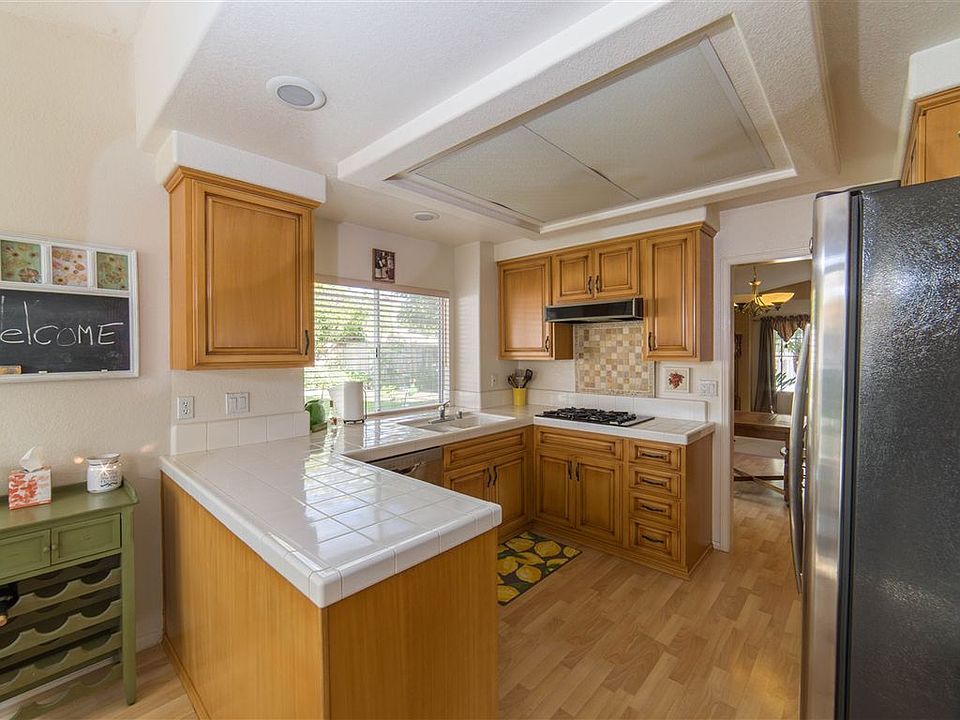 1st image of 1310 Linsay Pl