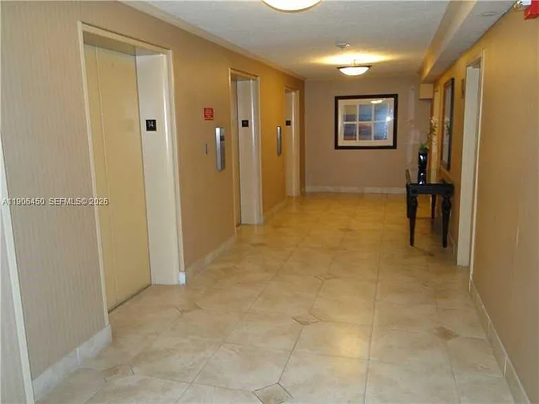 2801 NE 183rd St #1411W — Photo 9