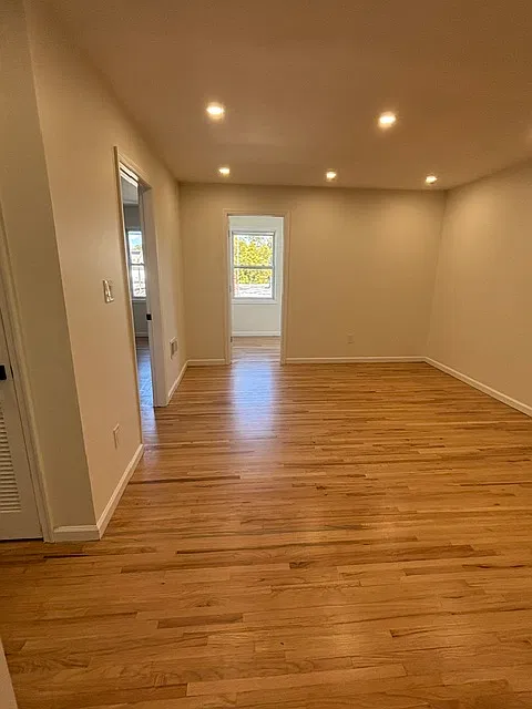 286 Main Ave #1