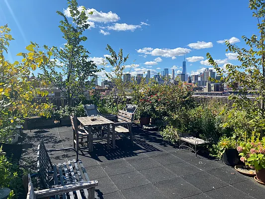 Sold by Triplemint | media 9