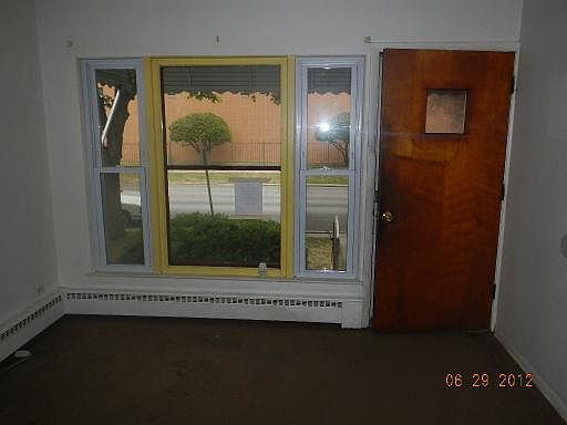 3rd image of 2940 S Oak Park Ave
