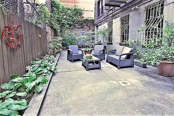 208 E 28th St #6L — Photo 15