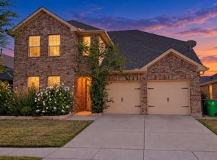 1900 Outpost Creek Ln, Aubrey, TX 76227