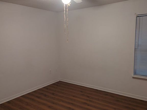 4th image of 158 Lake St