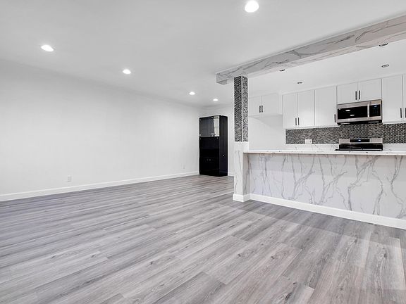 3rd image of 839 Melham Ave