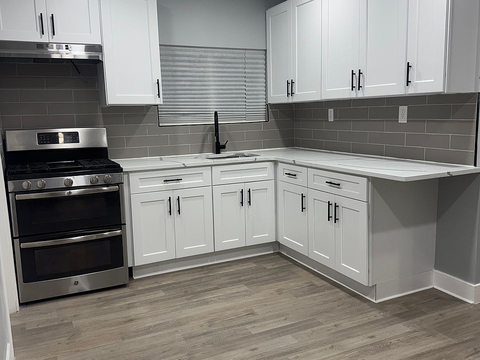 1st image of 198 W Fulton St #2