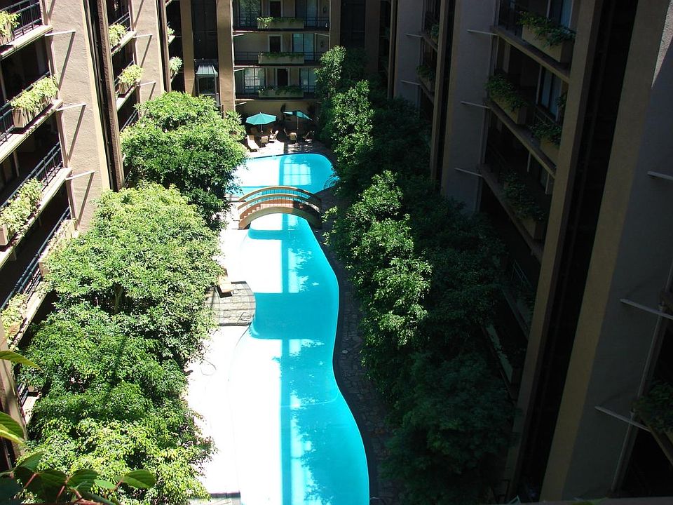 210 ft. salt water pool