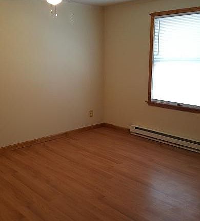 3rd image of 514 Penn St
