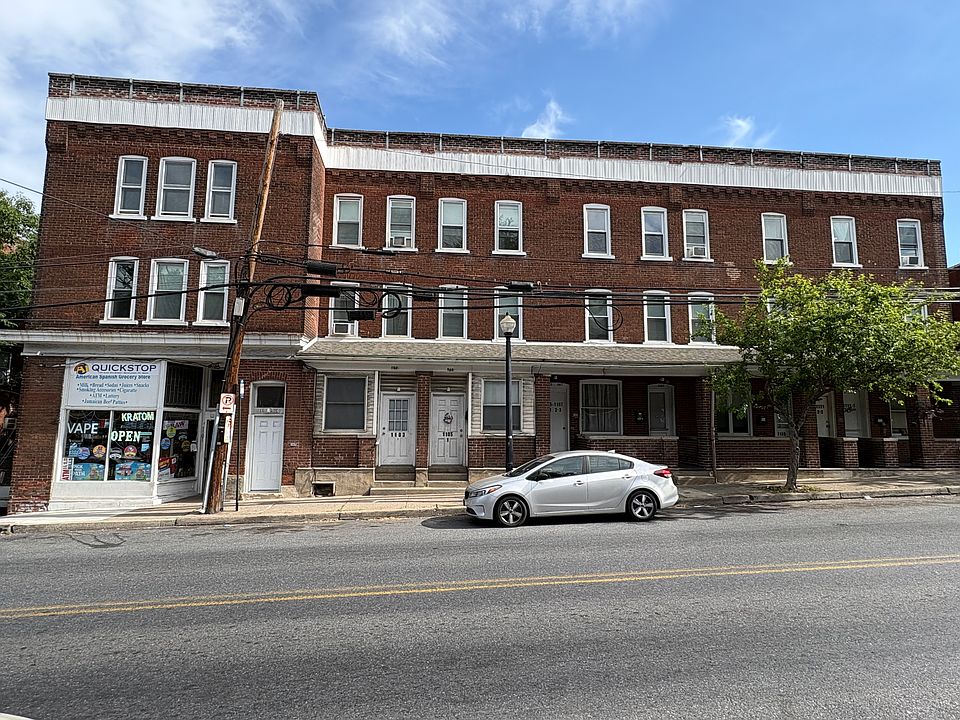 1st image of 1109 E 4th St APT 2