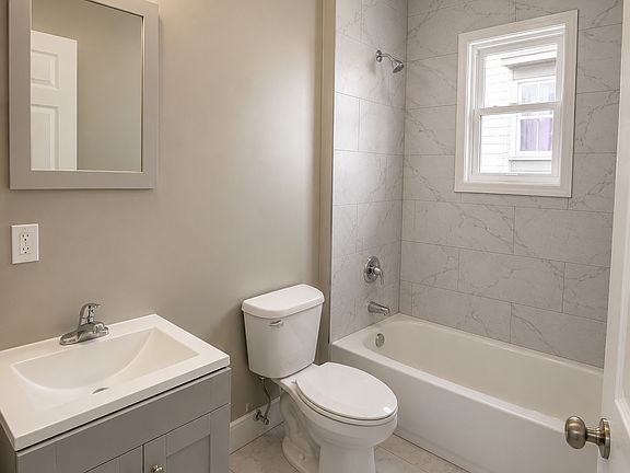 3rd image of 254 21st St #1