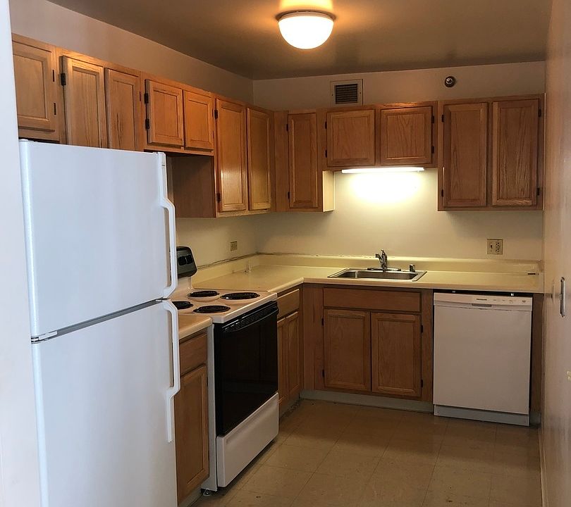 1st image of 200 N Dearborn St Unit 1208