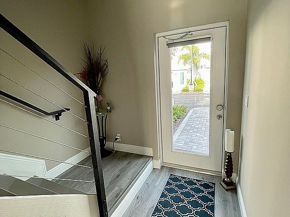 4th image of 1056 NE 35th St