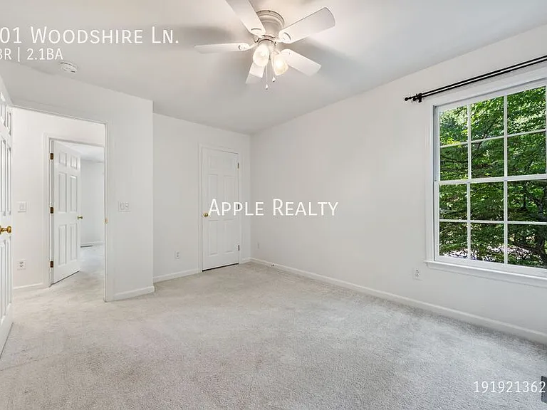 101 Woodshire Ln — Photo 10