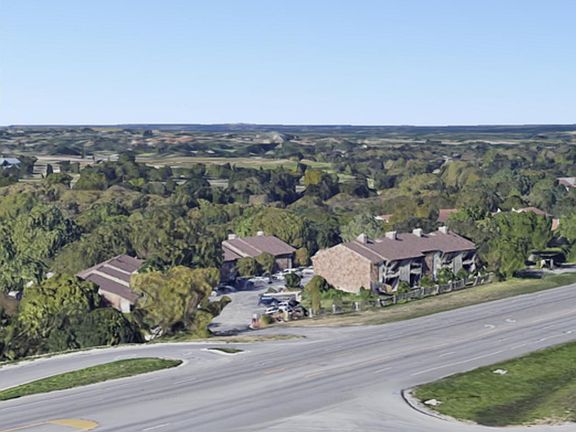 Laid-back living surrounded by all New Braunfels has to offer - only 32 apartments!