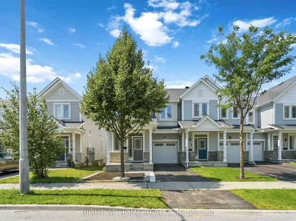 432 Meadowbreeze Dr, Ottawa, ON K2M 0L2