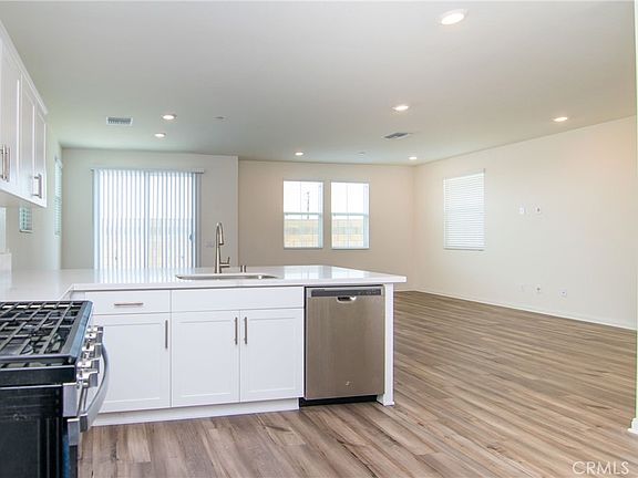 4th image of 1592 Redwoods Drive Pl