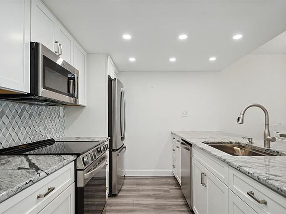 5th image of 450 S Gulfview Blvd APT 1004