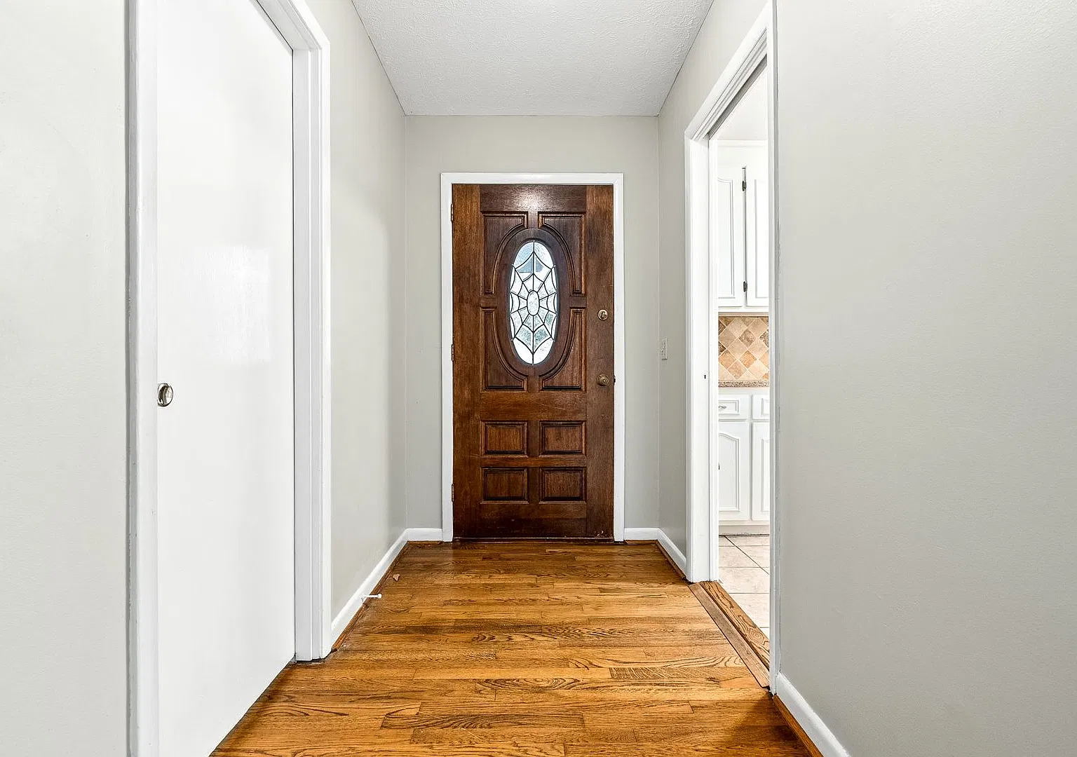 302 Bowden Drive — Photo 2