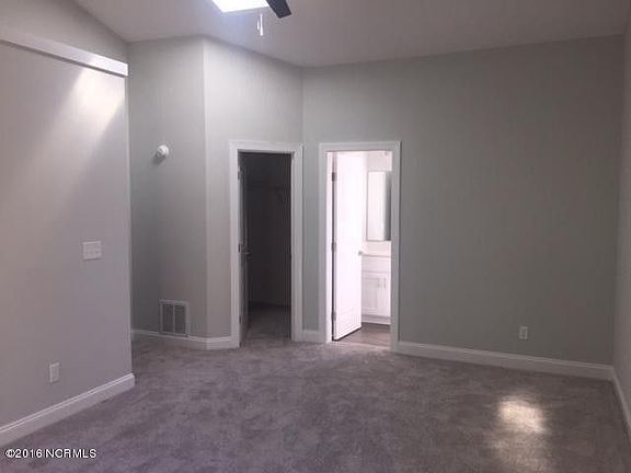 5th image of 224 Saint Luke Ct