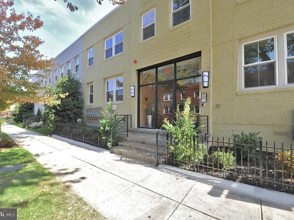 417 18th St NE APT 103, Washington, DC 20002