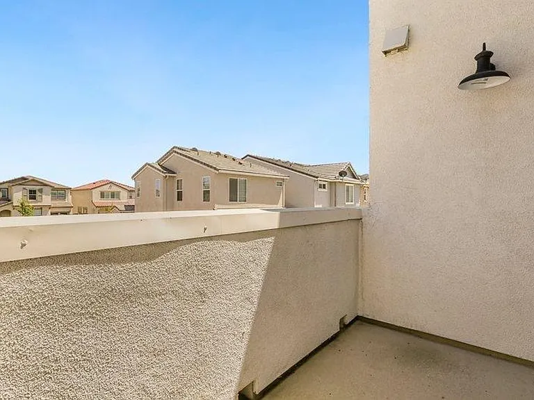 3936 E Commerce Way — Photo 24