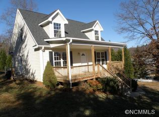 11 Iris Hill Dr, Candler, NC 28715