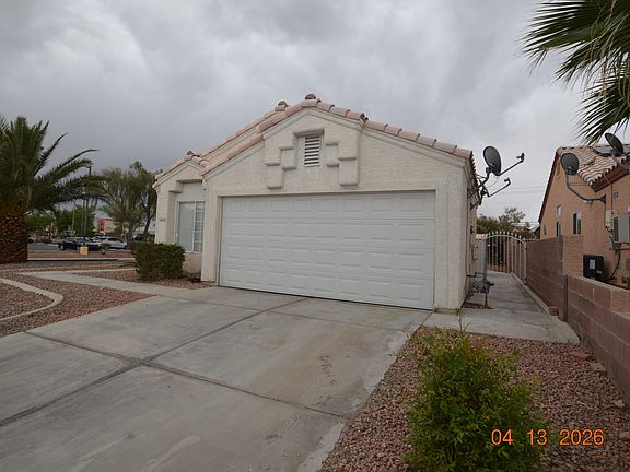 3rd image of 3840 Dusty Glen Ct