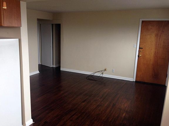 5th image of 3421 Pape Ave APT 2