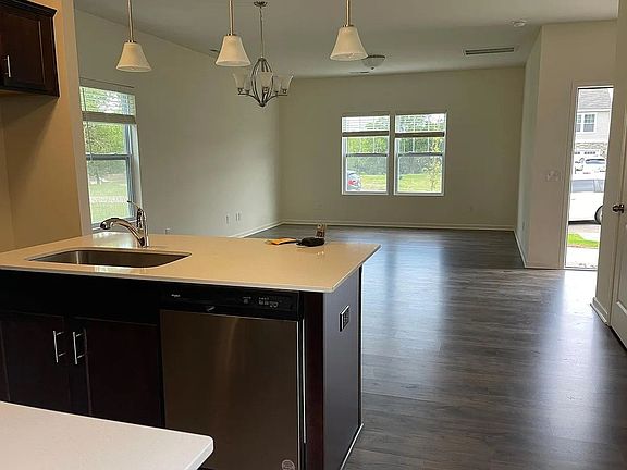 5th image of 1511 Mariners Ct